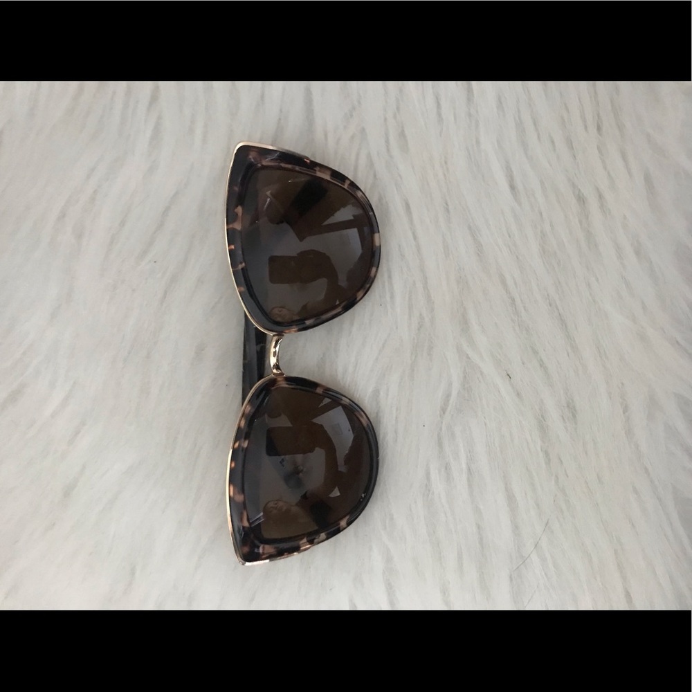 Quay sunglasses (Tortoise)